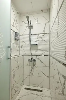 Tek Kişilik,Şehir Manzaralı