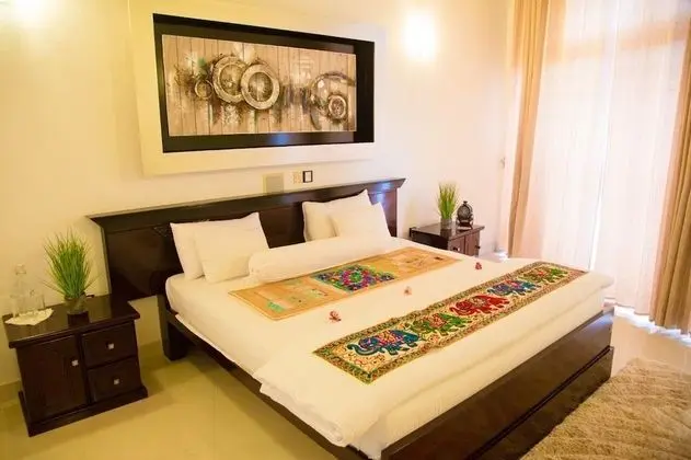 Deluxe Tek Büyük Yataklı Oda