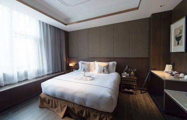 Exclusive Tek Büyük Yataklı Oda