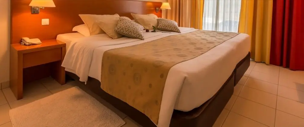 Standard Tek Büyük veya İki Ayrı Yataklı Oda