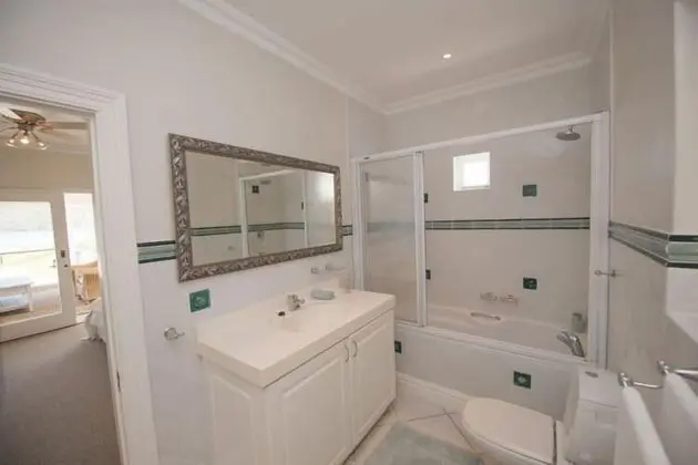 Luxury Tek Büyük Yataklı Oda