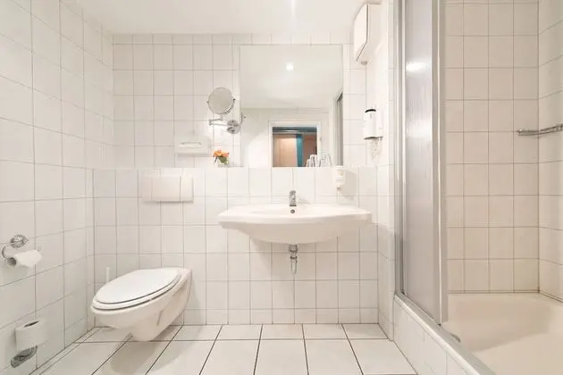 Tek Büyük Yataklı Oda, Balkon