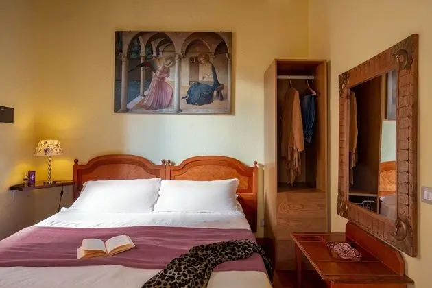 Büyük Yataklı Tek Kişilik Oda (Shared Kitchen)