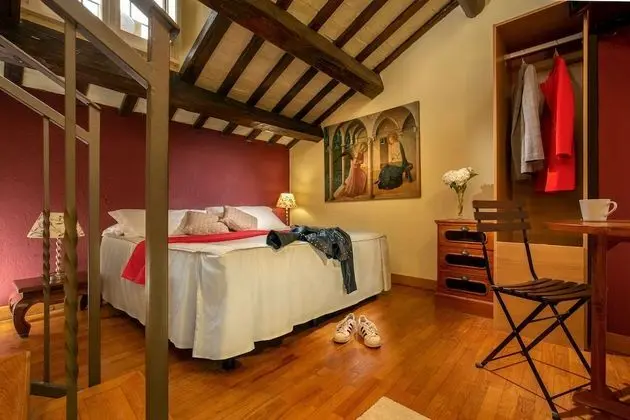 Büyük Yataklı Tek Kişilik Oda (Shared Kitchen)