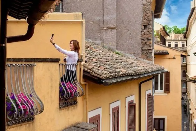 Tek Büyük Yataklı Oda, Mutfak (Shared Kitchen)