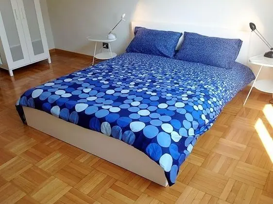 Tek Büyük Yataklı Oda, Ortak Banyo