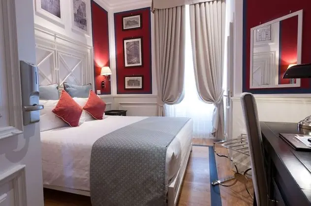 Deluxe Tek Büyük Yataklı Oda