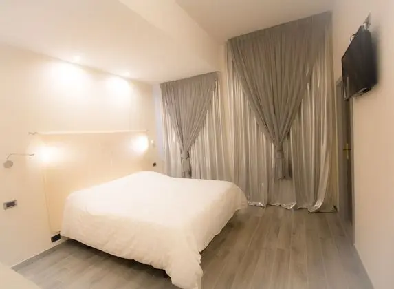 Superior Oda, Ek Bina (Cabiria)