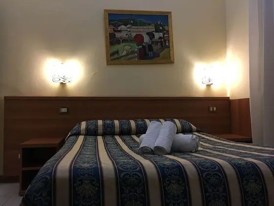 Standard Tek Büyük veya İki Ayrı Yataklı Oda