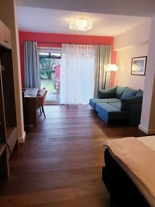 Tek Büyük Yataklı Oda, Veranda
