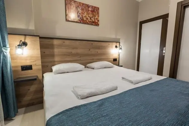 Çift Kişilik, Şehir Manzaralı