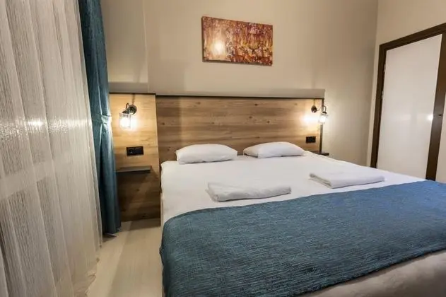 Çift Kişilik, Şehir Manzaralı
