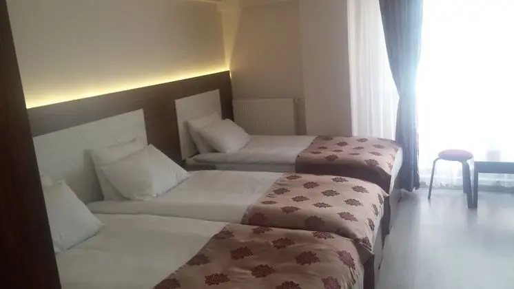Business Üç Kişilik Oda