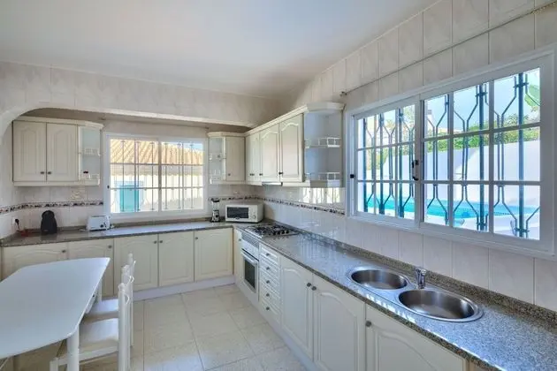 Villa, 4 Yatak Odası, Kişiye Özel Havuzlu, Deniz Manzaralı