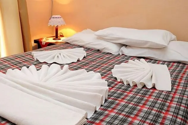 Üç Kişilik Oda