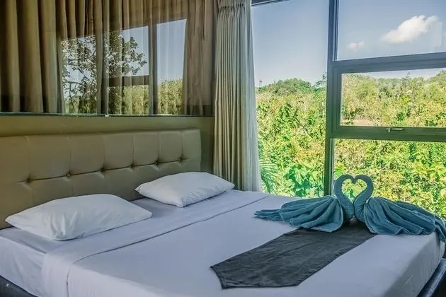 Superior Tek Büyük veya İki Ayrı Yataklı Oda, Tepe Manzaralı