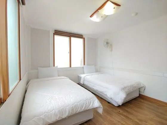 Tek Büyük Yataklı Oda, 2 Yatak Odası (62 sqm.)