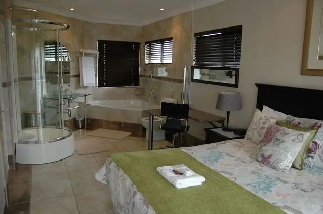 Luxury 2 Bedroom Unit