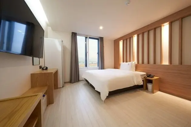 Premier Double Room, 1 King Bed, River View