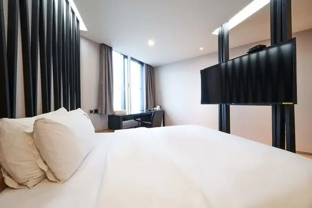 Premier Double Room, 1 King Bed, River View