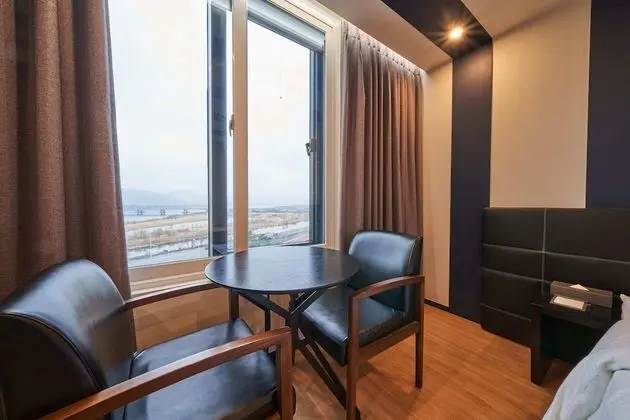 Premier Double Room, 1 King Bed, River View