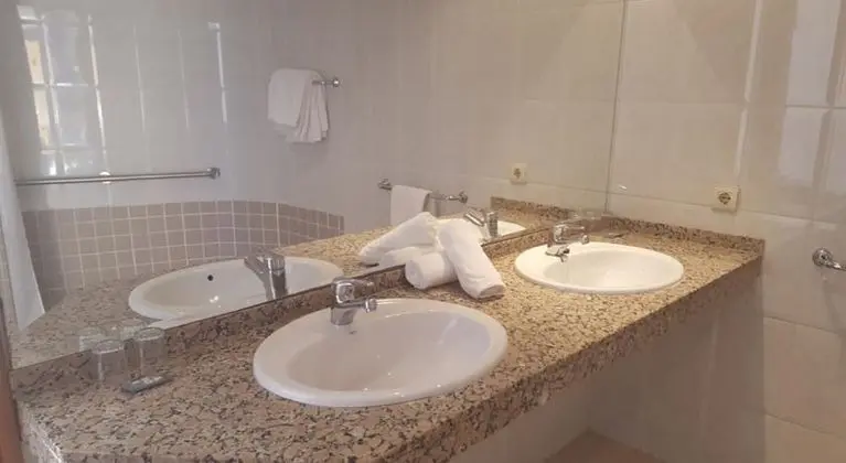1 Çift Kişilik Veya 2 Tek Kişilik Yatak Standard