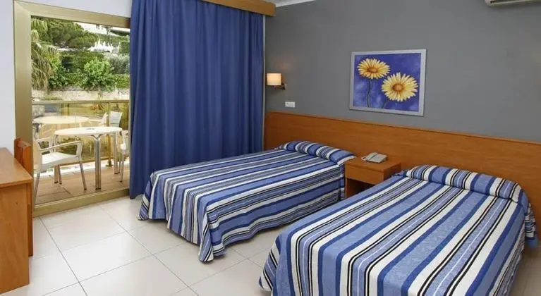 1 Çift Kişilik Veya 2 Tek Kişilik Yatak Standard