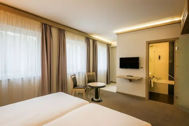 Superior Tek Büyük Yataklı Oda