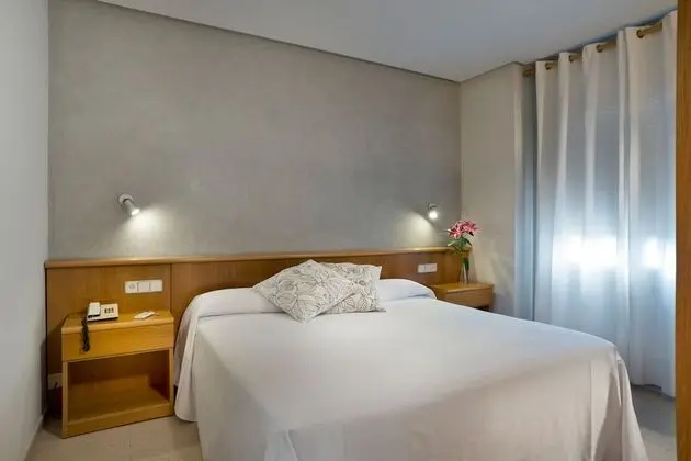 Tek Büyük Yataklı Oda (Double Room with Child)