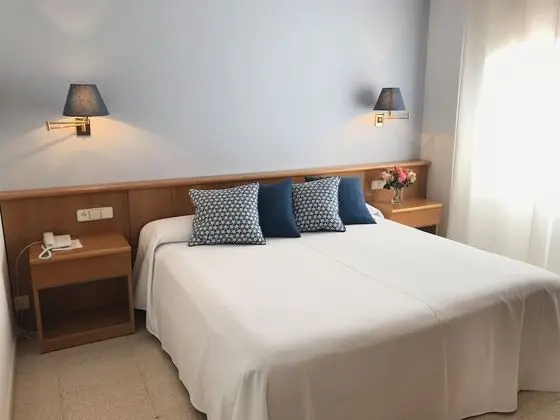 Tek Büyük Yataklı Oda (Double Room with Child)