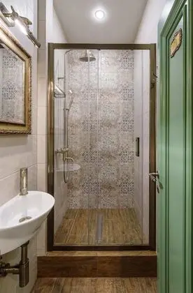 Ortak Ranzalı Oda, Sadece kadınlar için (7 beds)