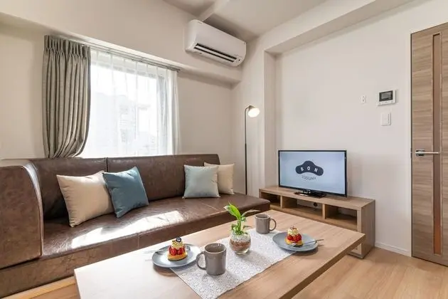 Deluxe Oda, Sigara İçilmez (Twin, Hollywood)