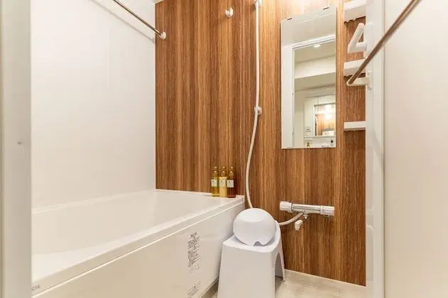 Deluxe Oda, Sigara İçilmez (Twin, Hollywood)