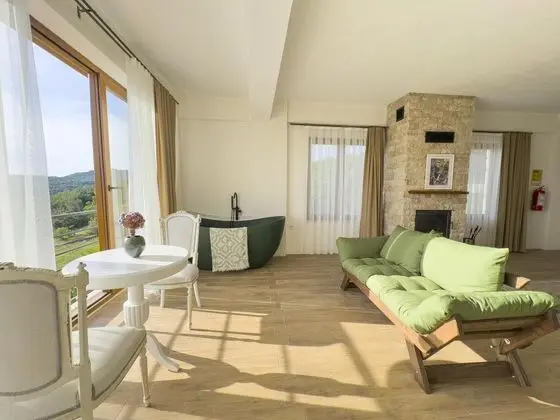 Premium Suite, Deniz ve Dağ Manzaralı, Dekoratif Şömineli