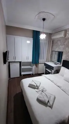 Classic Tek Büyük Yataklı Oda