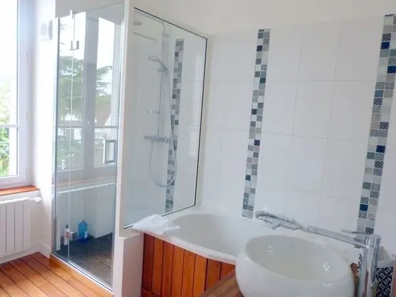 Tek Büyük Yataklı Oda (L'autre chambre)