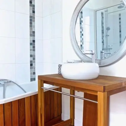 Tek Büyük Yataklı Oda (L'autre chambre)