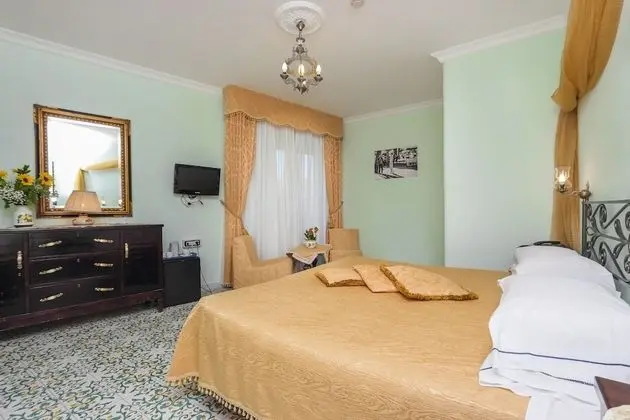 Standard Tek Büyük veya İki Ayrı Yataklı Oda