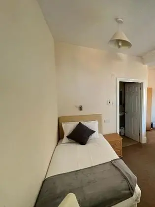 Standard Üç Kişilik Oda, Banyolu/Duşlu