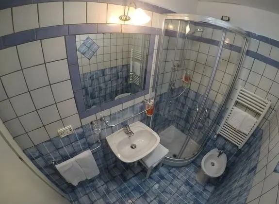 Tek Büyük veya İki Ayrı Yataklı Oda, Özel Banyo