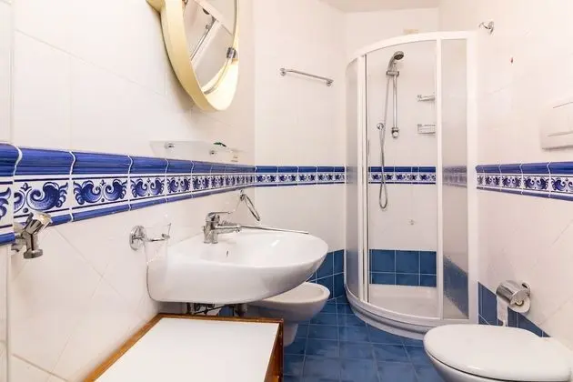 Basic Büyük Yataklı Tek Kişilik Oda, Banyolu/Duşlu