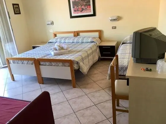 Family Oda, Kısmi Deniz Manzaralı