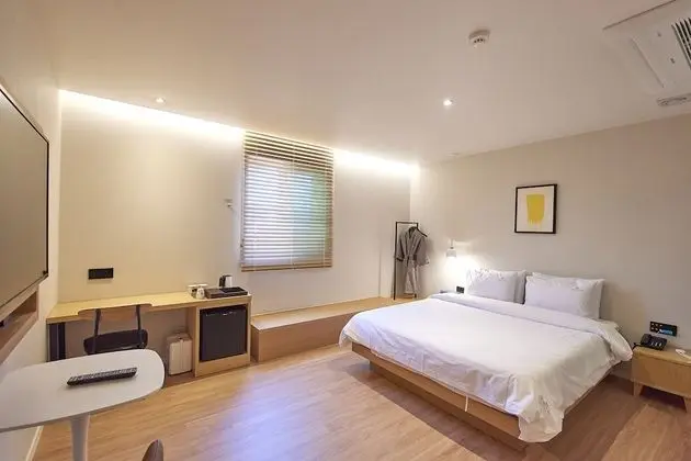 Deluxe Tek Büyük Yataklı Oda