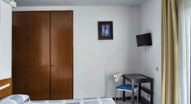 Tek Büyük Yataklı Oda