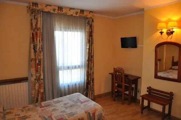 Tek Büyük Yataklı Oda, 1 Büyük (Queen) Boy Yatak