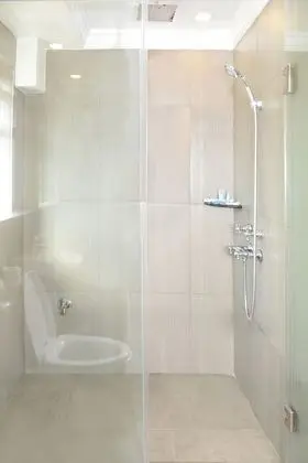 Superior Oda, 1 Büyük (Queen) Boy Yatak, Ortak Banyo (Common Kitchen)