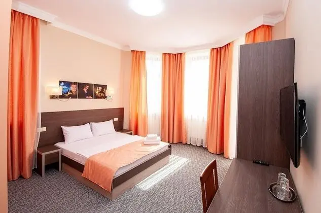 Comfort Tek Büyük Yataklı Oda