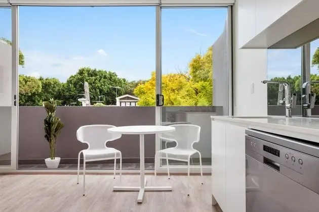 Süit, Balkon