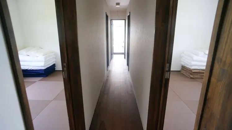 Traditional Üç Kişilik Oda, Ortak Banyo (Japanese Style)