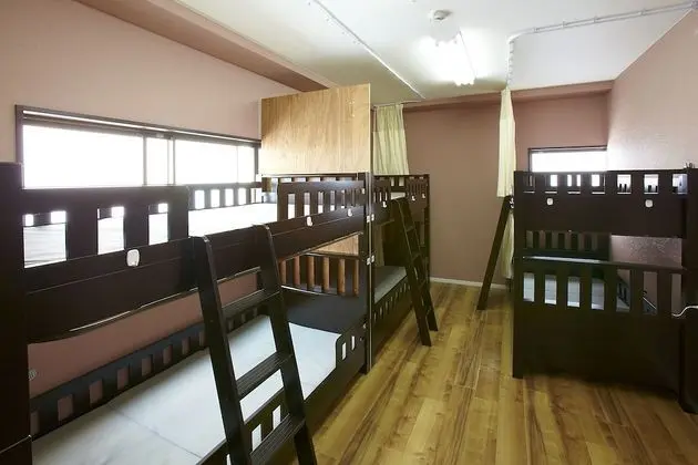 Ortak Ranzalı Oda, Sadece kadınlar için, Ortak Banyo (Bunk Bed)